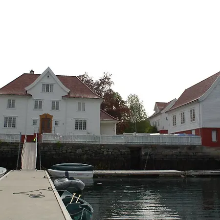 Lodge Kjeldsund Kjellsund