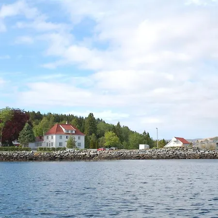 Lodge Kjeldsund *